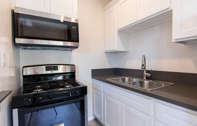 1 bed, 1 bath, 550 sqft, $1,495, Unit 112