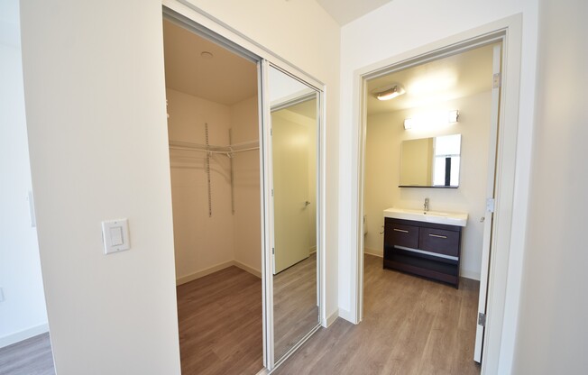 3 beds, 2 baths, 1,230 sqft, $5,350, Unit 480 Potrero Ave, Unit 305