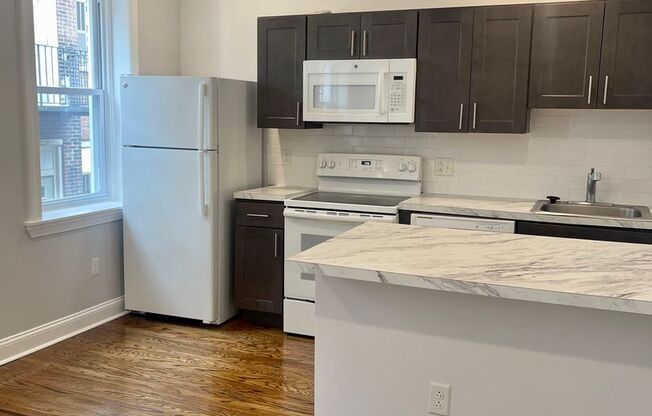 1 bed, 1 bath, 375 sqft, $1,250, Unit 3H