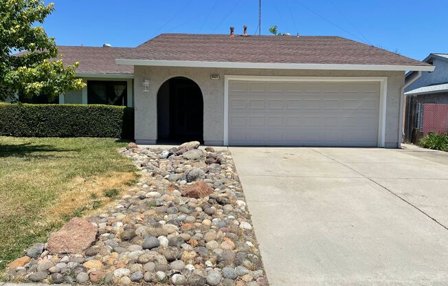 Charming 3-Bedroom Home in Citrus Heights
