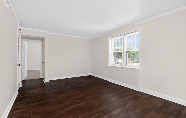 Lovely Two Bedroom Condo in Cotswold!