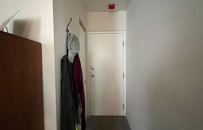 1 bed, 1 bath, 500 sqft, $1,350, Unit 402