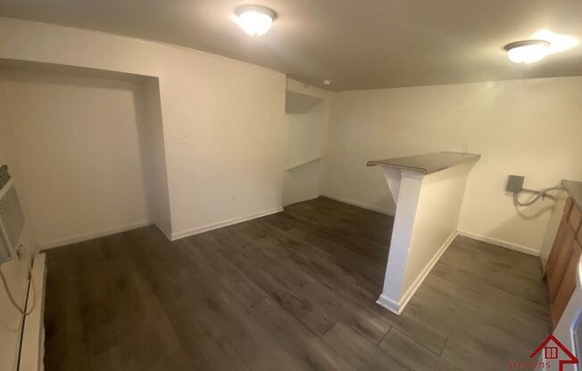 4324 Grand Ave Unit C