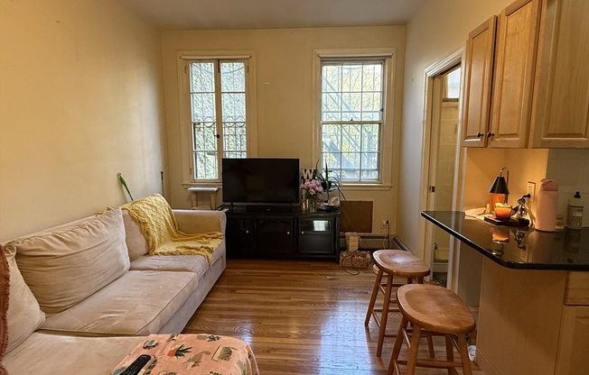 97 W CEDAR ST