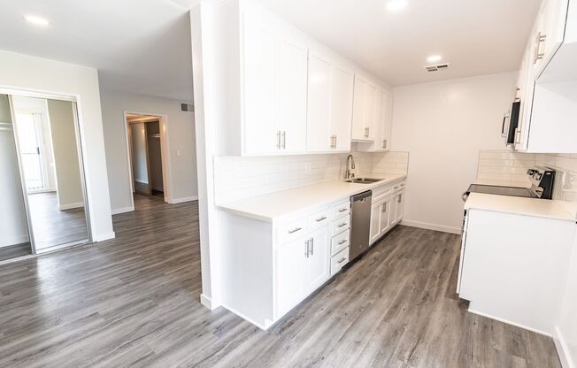 3 beds, 2 baths, 1,195 sqft, $3,498, Unit 401