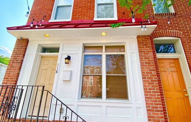 Stunning End-of-Group 3bed/3.5ba Patterson Park Home - 3000+ Square Feet with a large yard!
