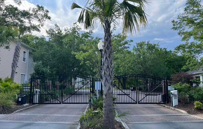 2 beds, 2 baths, $1,950, Unit UNIT 4203