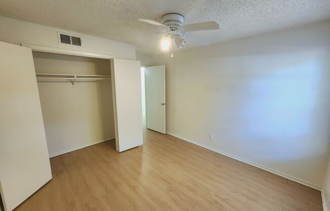 2 beds, 2 baths, 960 sqft, $1,500, Unit LAW15-208