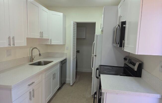 Single-Family Home – 4BR/2BA – Corner Lot, Large Fenced Yard, NO HOA