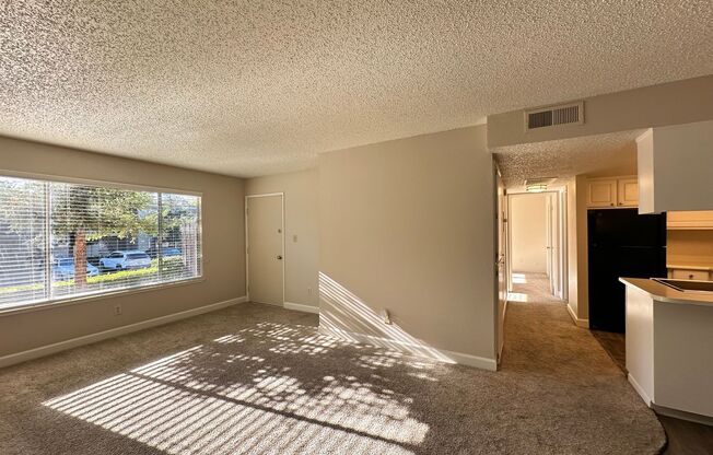 2 beds, 1 bath, 895 sqft, $1,700, Unit 494803