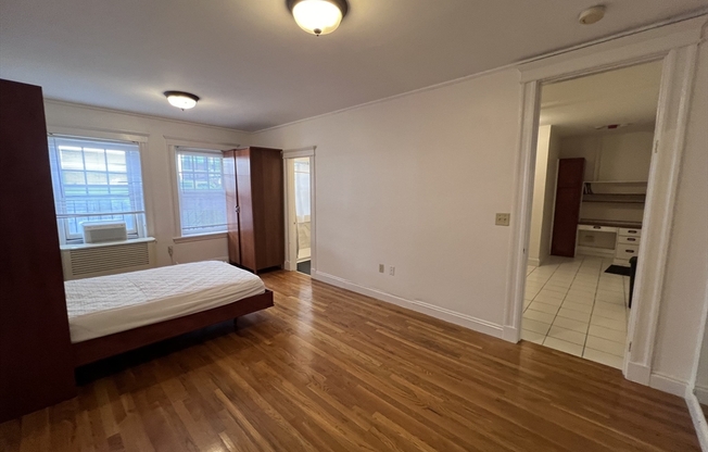 Studio, 1 bath, 400 sqft, $2,195, Unit 2