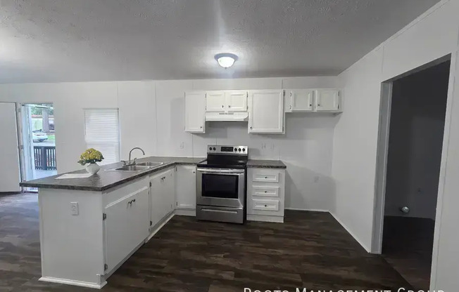 42 DANIEL DR