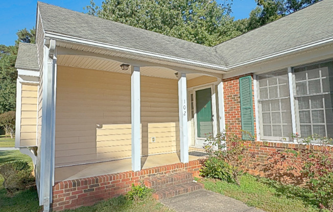 102 ROCK NEST CT