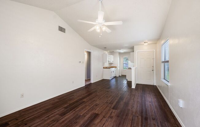 2 Bedroom, 1 Bath Duplex with 1 Car Garage in North Austin Near The Domain, ACC, & North Austin Medical Center