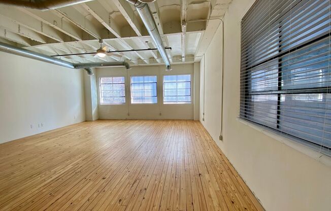 2 beds, 2 baths, 1,688 sqft, $2,695, Unit 900-404