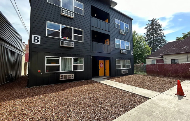 3018 East Everett Avenue