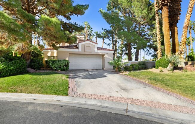 Stunning Corner Lot with 4 Large Bedroom Luxury Home in Guard Gated Painted Desert Golfing Community