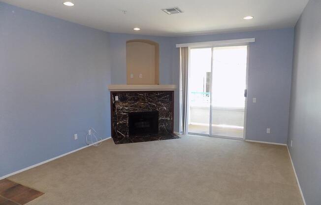 Beautiful Rancho San Diego Condo In Remington Complex