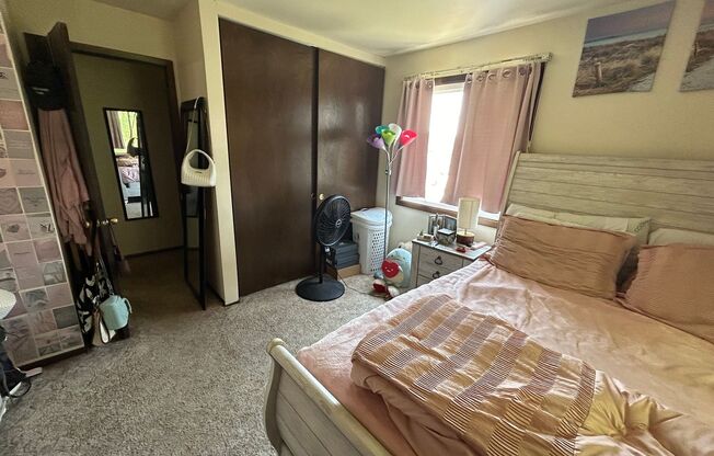 1 bed, 1 bath, $925, Unit 29