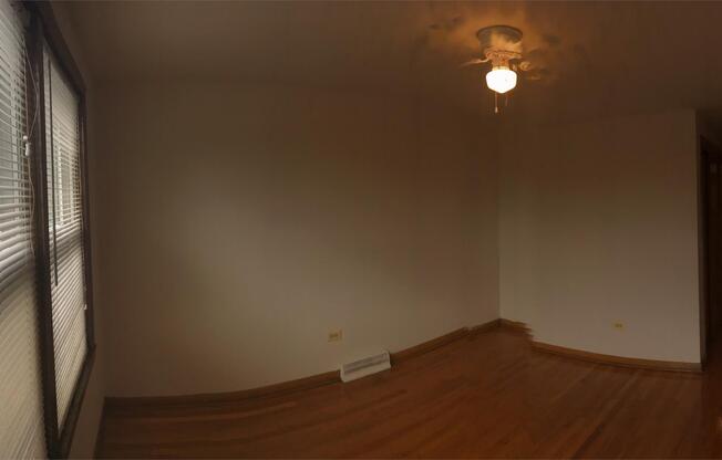 2843 W 79 ST