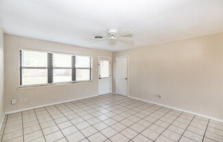 3 beds, 1 bath, $1,150