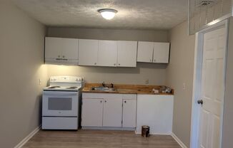 2 beds, 1 bath, $895, Unit Apt. B