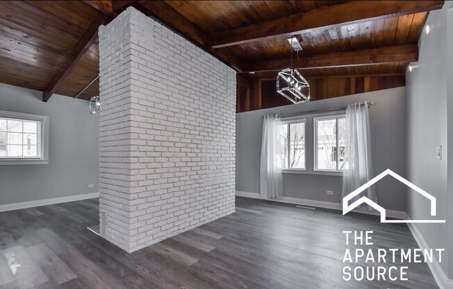 702 HAMMERSCHMIDT AVE