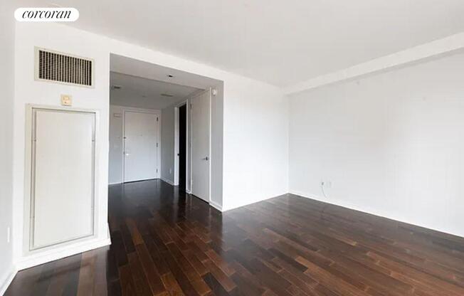 Studio, 1 bath, 450 sqft, $3,700, Unit 16G