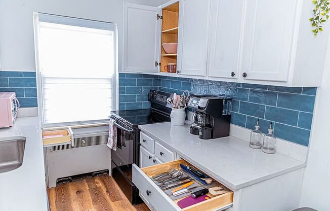 Beautiful RECENTLY REMODELED HISTORIC HOME in beautiful Paddock Hills.