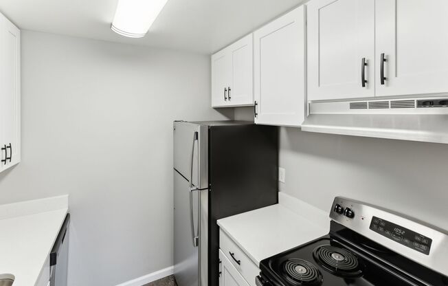 1 bed, 1 bath, 600 sqft, $1,360, Unit 6902-04