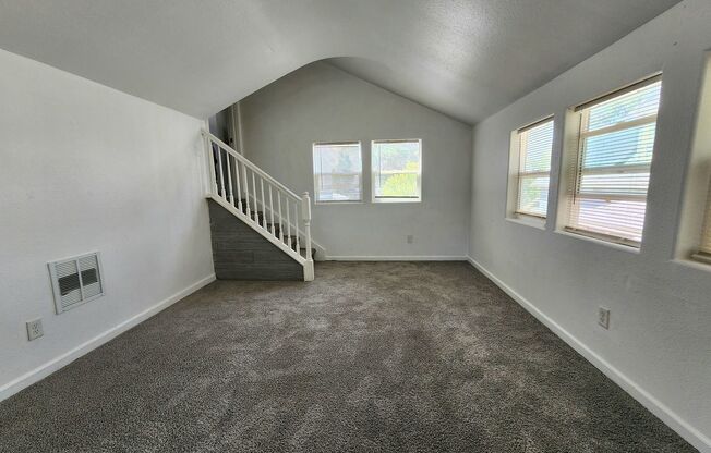 1123 E 5th