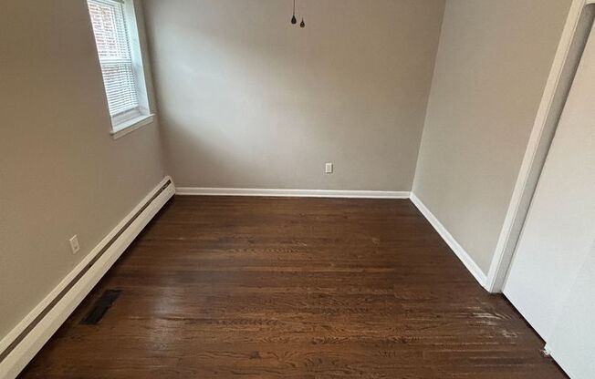 2 beds, 1 bath, 690 sqft, $1,550, Unit A2