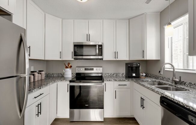 2 beds, 1 bath, 1,207 sqft, $1,995, Unit 04 2369 R