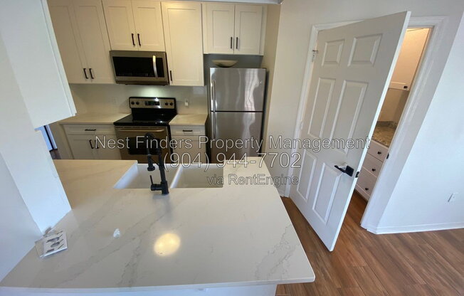 3 beds, 2 baths, 1,355 sqft, $2,000, Unit Apartment 1627