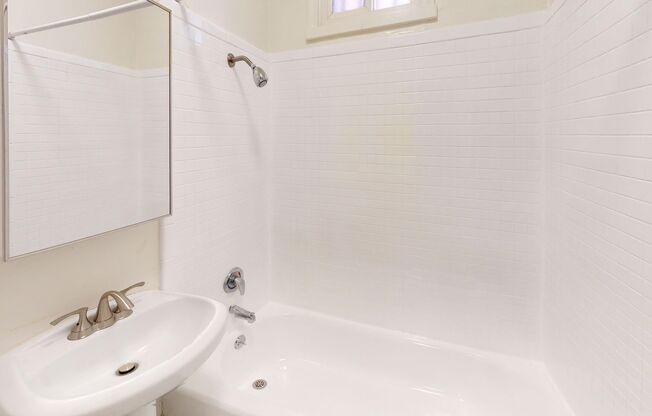 1 bed, 1 bath, 650 sqft, $1,795, Unit 103