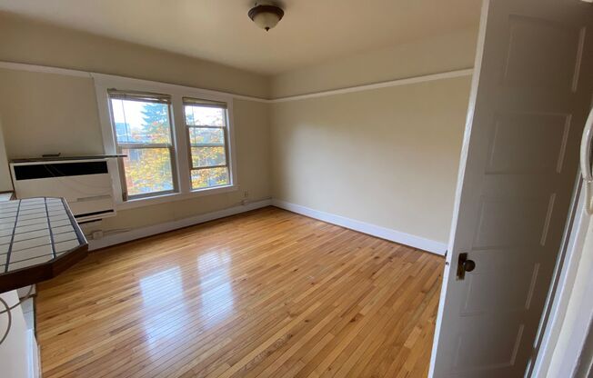 Regis Apartments