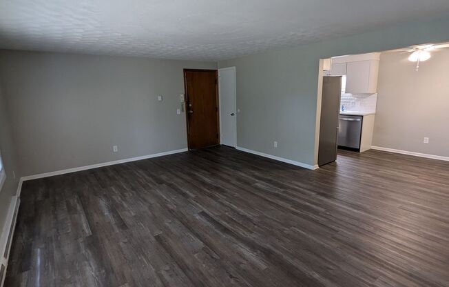 2 beds, 1 bath, 900 sqft, $950, Unit Unit 11