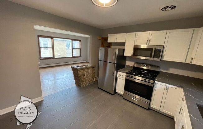 Fully Remodeled Apt on Harlem!
