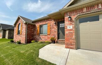 3 beds, 2 baths, $1,595