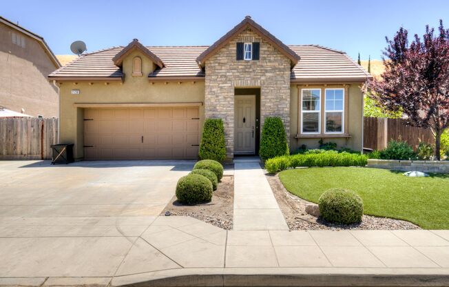 21230 Tramonto Ln.