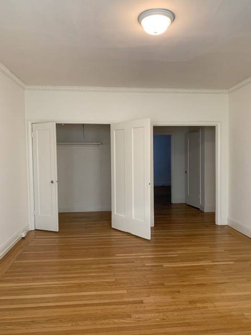 405 33rd Avenue (1027r)