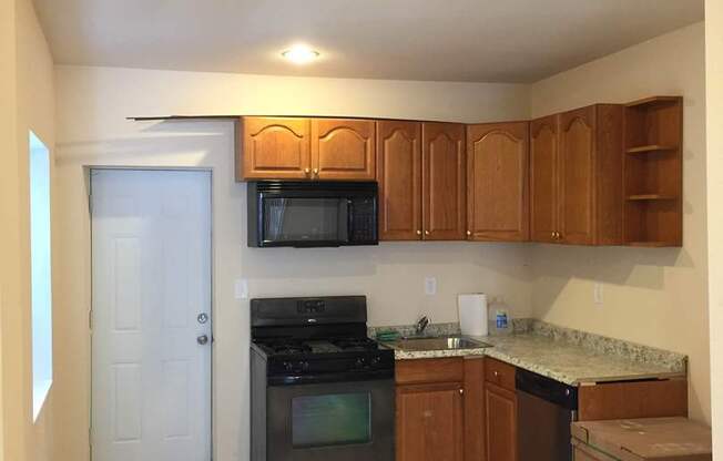 3 beds, 2 baths, $1,700