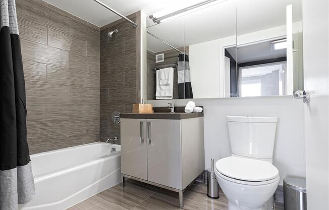 1 bed, 1 bath, $5,430, Unit 41P