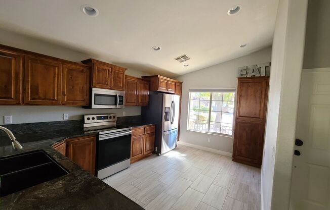 Spacious 4BD Cul-De-Sac Home Near Loop 202 – Minutes to Gilbert & Chandler Dining