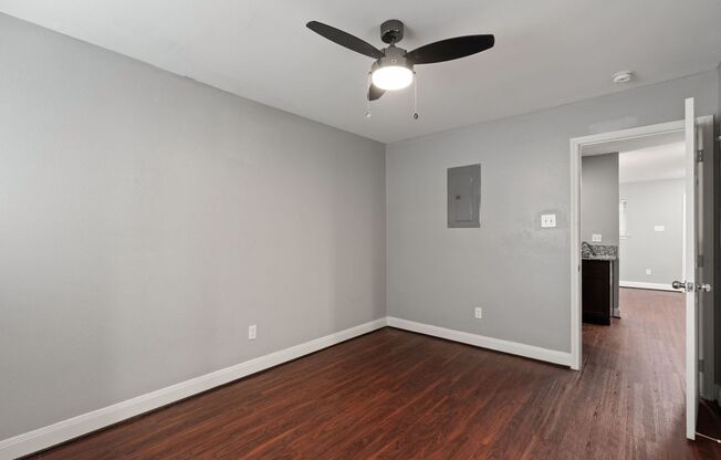 2 beds, 1 bath, 680 sqft, $999, Unit 4719-117