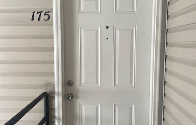 1 bed, 1 bath, 640 sqft, $980, Unit 175K