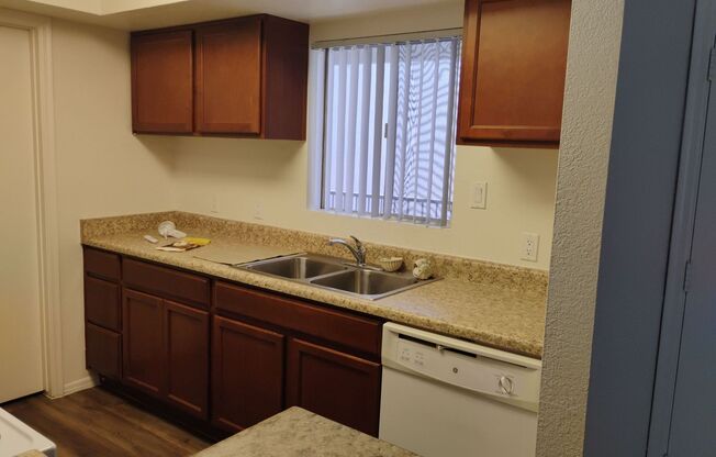 1 bed, 1 bath, 704 sqft, $1,400, Unit 217