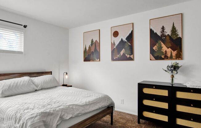 2 beds, 1 bath, 814 sqft, $1,295, Unit 23 E St. Elmo Ave. Unit 112