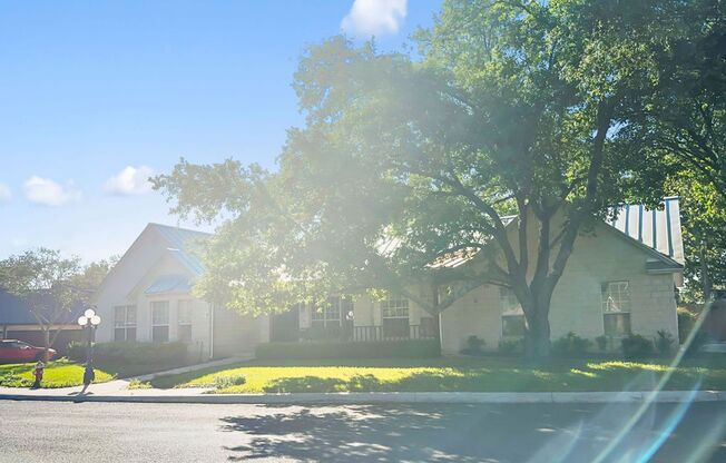 Great Home In The Heart of Downtown Boerne!