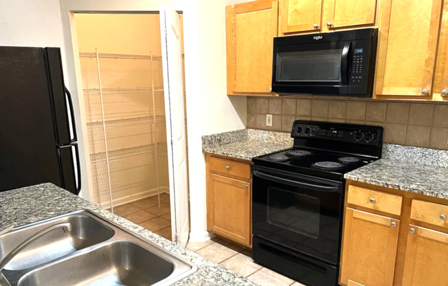 2 beds, 2 baths, $2,050, Unit Unit 5103